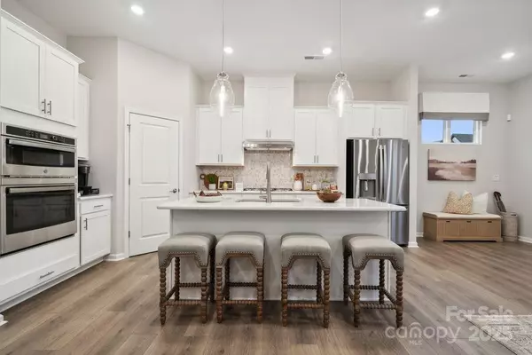 5517 Wolfpack ALY, Indian Land, SC 29707