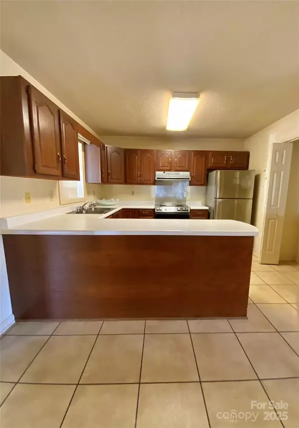 Forest City, NC 28043,344 Aqua DR