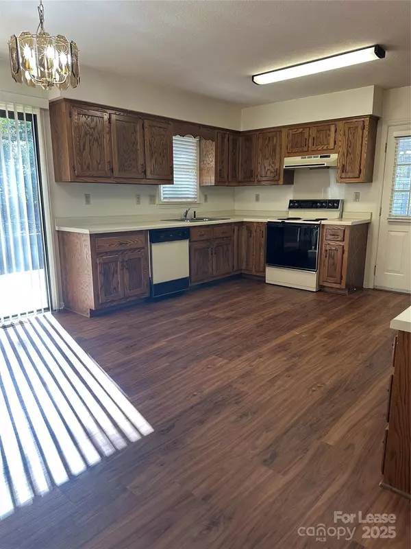 Hendersonville, NC 28792,Address not disclosed