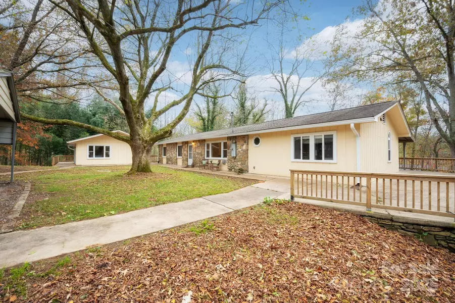 1211 & 1213 Upper Brush Creek RD, Fairview, NC 28730