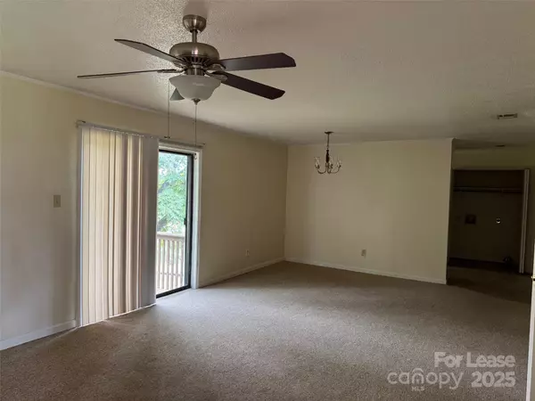 Hickory, NC 28601,1237 15th AVE NW