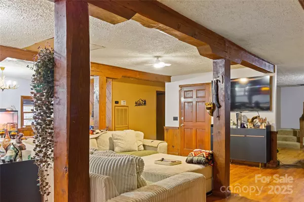 Hays, NC 28635,5668 Longbottom RD