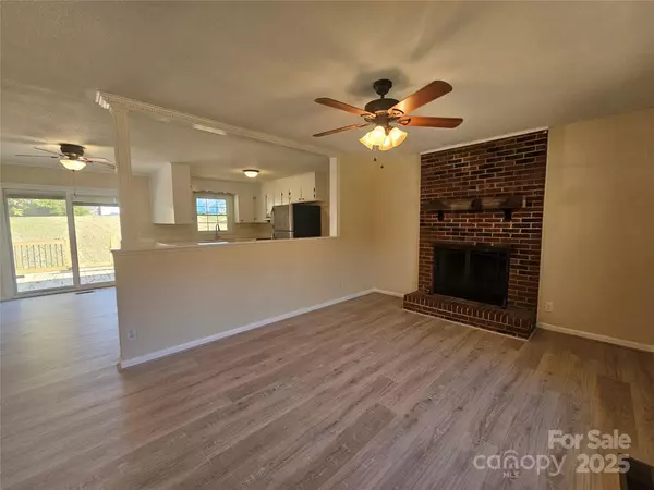 Shelby, NC 28152,3025 Downing ST