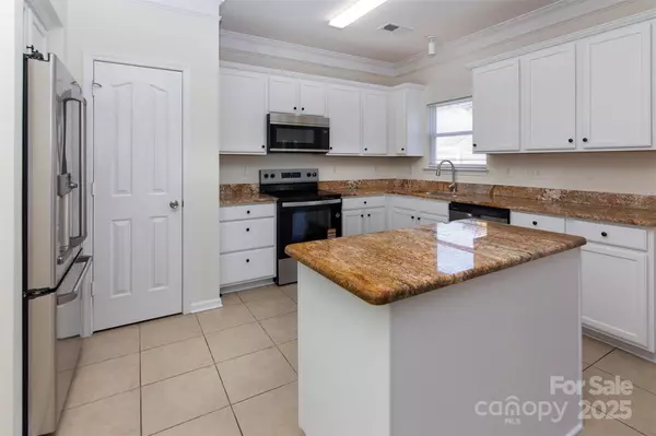 Charlotte, NC 28262,608 Wrayhill DR