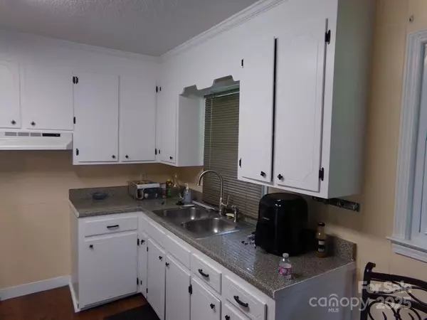 Chester, SC 29706,556 Roundtree CIR