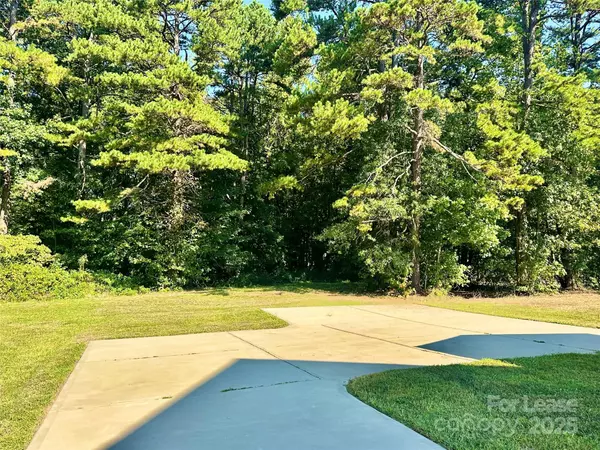 Troutman, NC 28166,252 Mills AVE