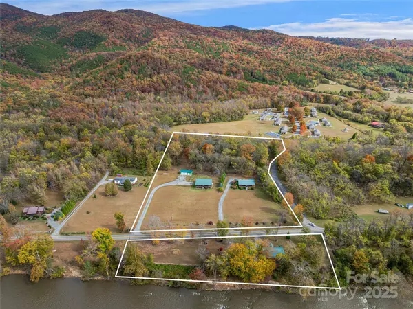 1640, 1641, 1642 River RD, Hot Springs, NC 28743