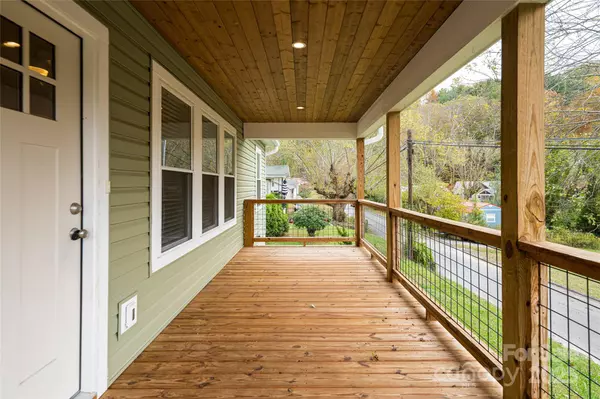 Asheville, NC 28804,17 Sycamore ST