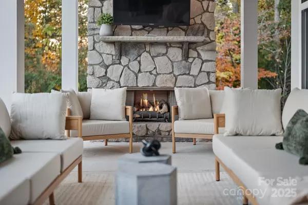 Clover, SC 29710,2085 Paddlers Cove DR