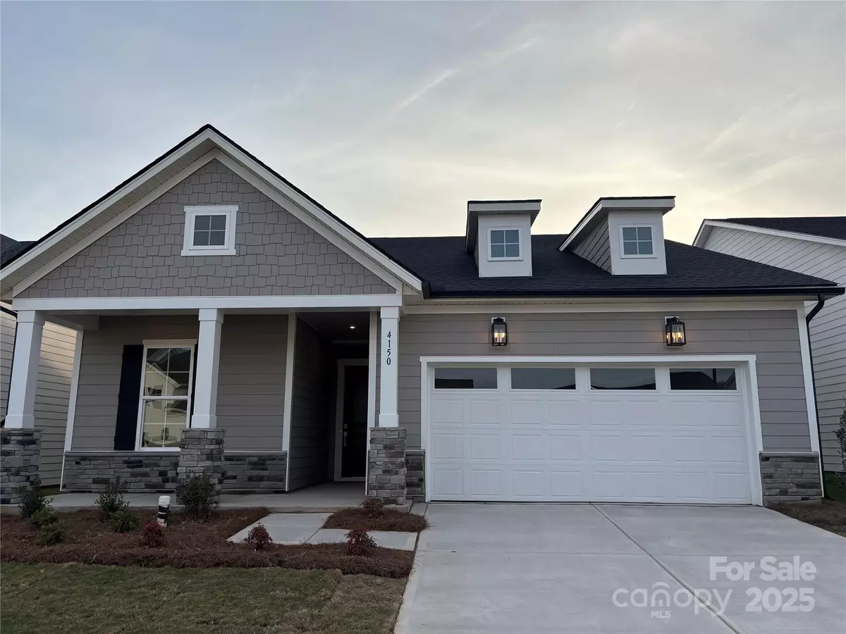 Charlotte, NC 28269,4150 Eastover GLN #323