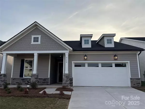 4150 Eastover GLN #323, Charlotte, NC 28269