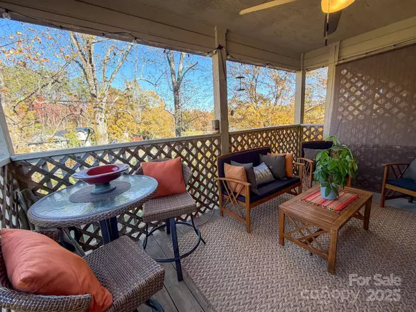 Lake Lure, NC 28746,160 Whitney BLVD #52