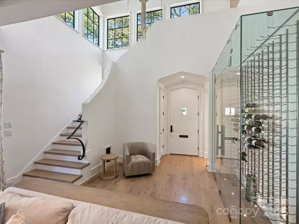 Charlotte, NC 28211,2624 Providence RD