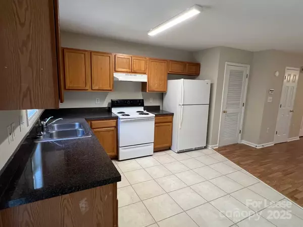 Mooresville, NC 28115,128 Locomotive LN #109