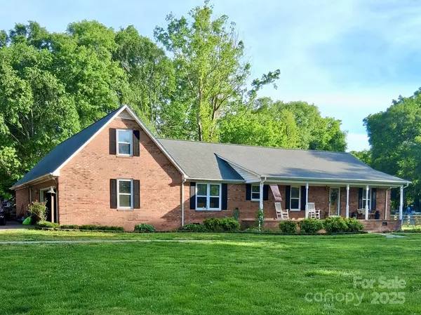 2595 Shamrock RD, Harrisburg, NC 28075