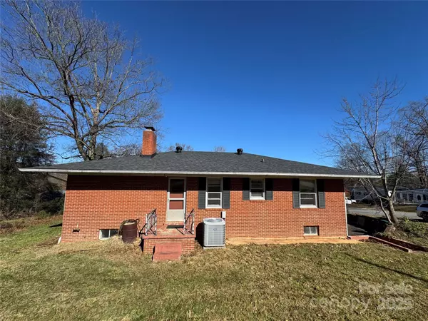 Candler, NC 28715,73 Morgan ST