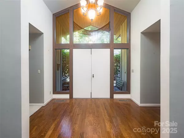 Hendersonville, NC 28791,412 W Browning RD