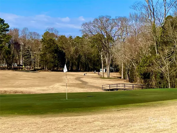 Rock Hill, SC 29730,330 Pinewood LN