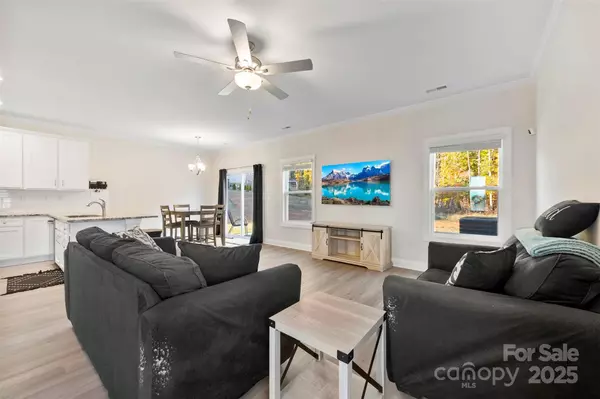 Troutman, NC 28166,128 N Sina ST