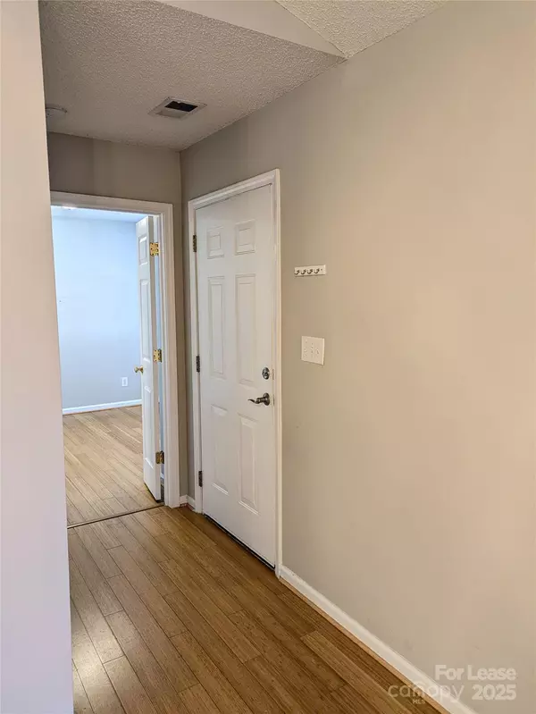 Mooresville, NC 28115,152 Everett Park DR