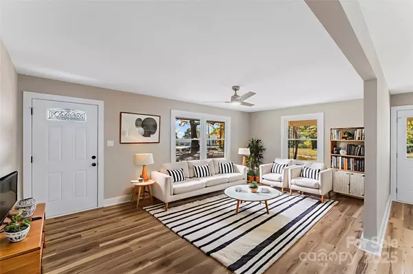 Hickory, NC 28602,715 7th AVE SE