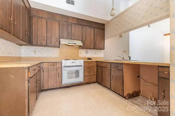 Charlotte, NC 28217,7428 Bradgate RD