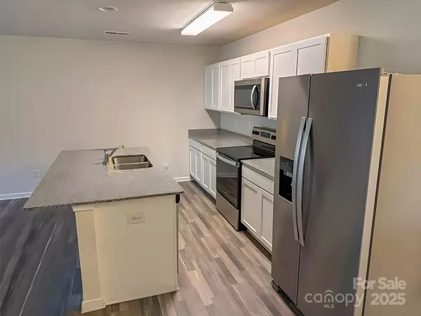 Newton, NC 28658,1354 Cypress LOOP