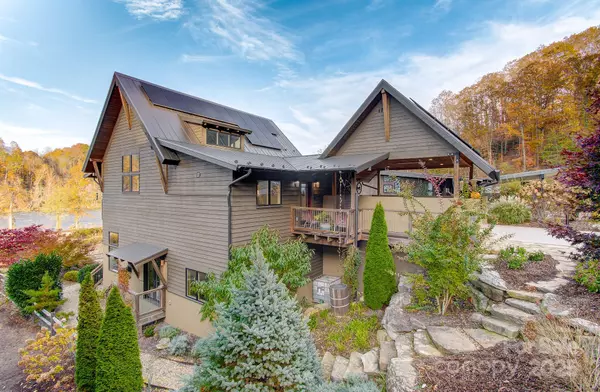 40 River RUN, Asheville, NC 28804