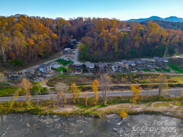 Asheville, NC 28804,40 River RUN