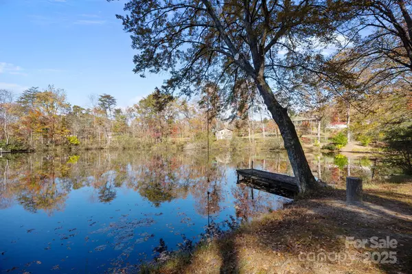 Hendersonville, NC 28791,20 Country RD