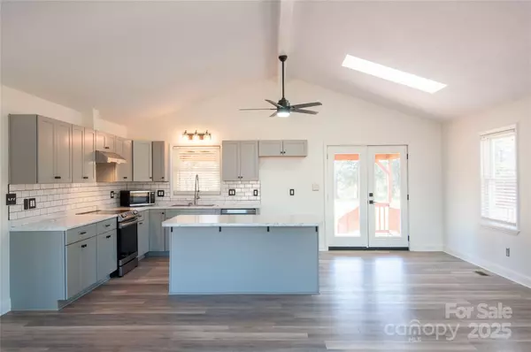 Olin, NC 28660,182 Red Hawk LN