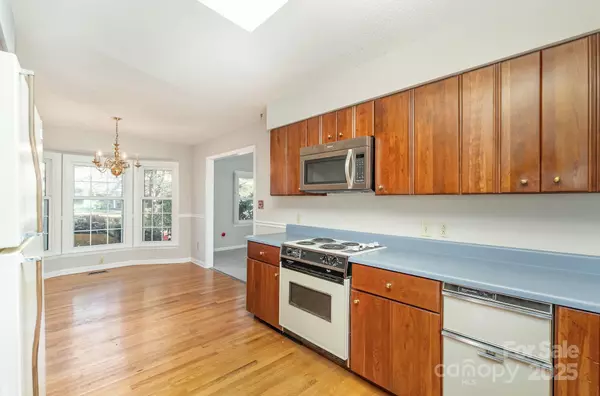 Hendersonville, NC 28791,410 Hidden Woods LN