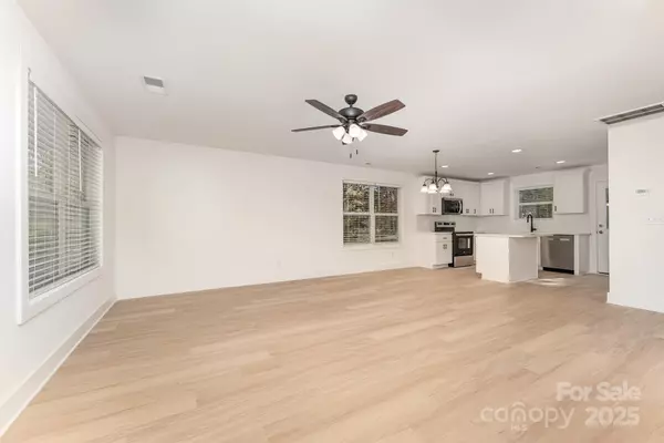 Statesville, NC 28677,1713 Forest DR