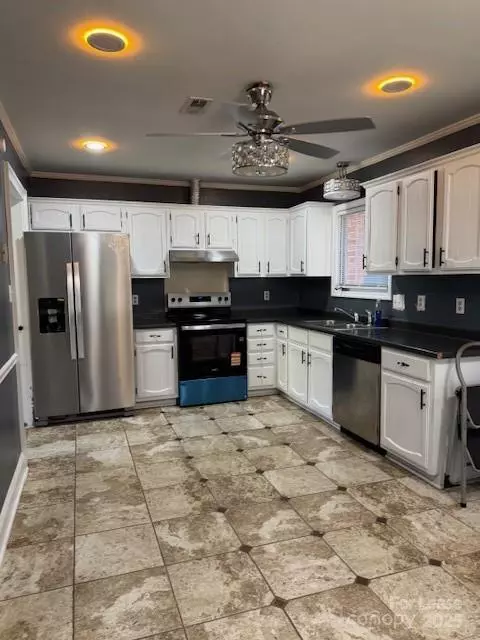 Charlotte, NC 28273,3417 Sandy Porter RD