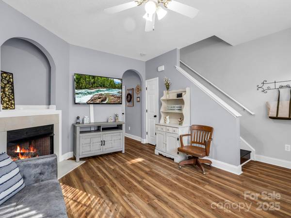 Dallas, NC 28034,6103 Dane DR