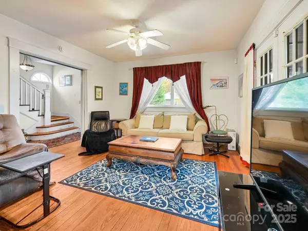 Asheville, NC 28801,100 Washington RD