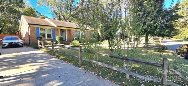 3416 Denson PL, Charlotte, NC 28215