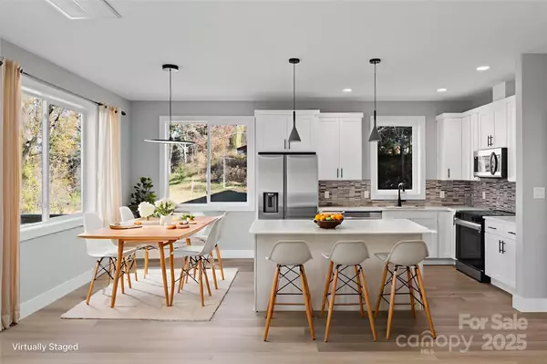 Asheville, NC 28805,62 Upper Moffitt RD