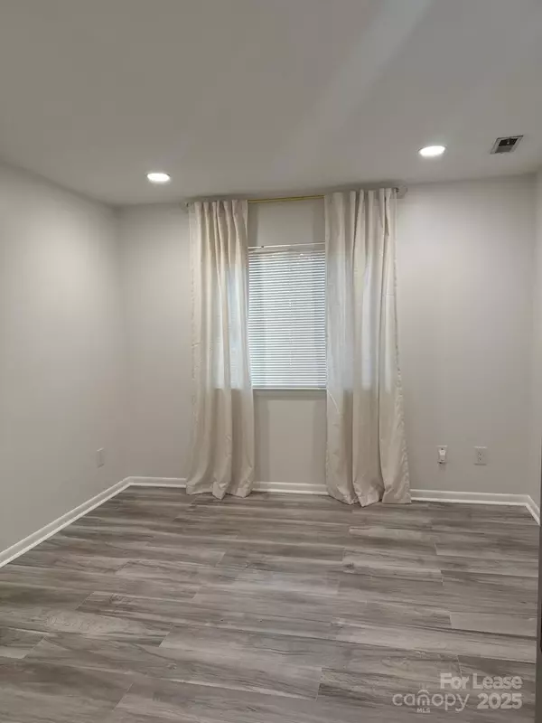 Charlotte, NC 28270,1077 Sardis Cove DR