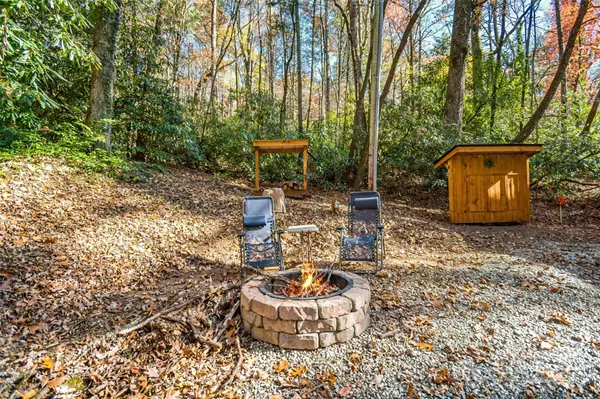 Sapphire, NC 28774,18748 Rosman HWY