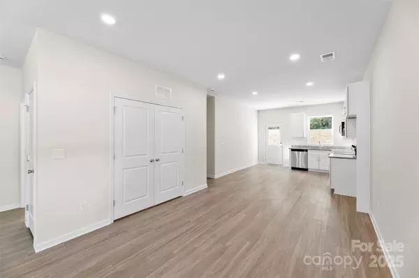 Spencer, NC 28159,607 Meadow ST