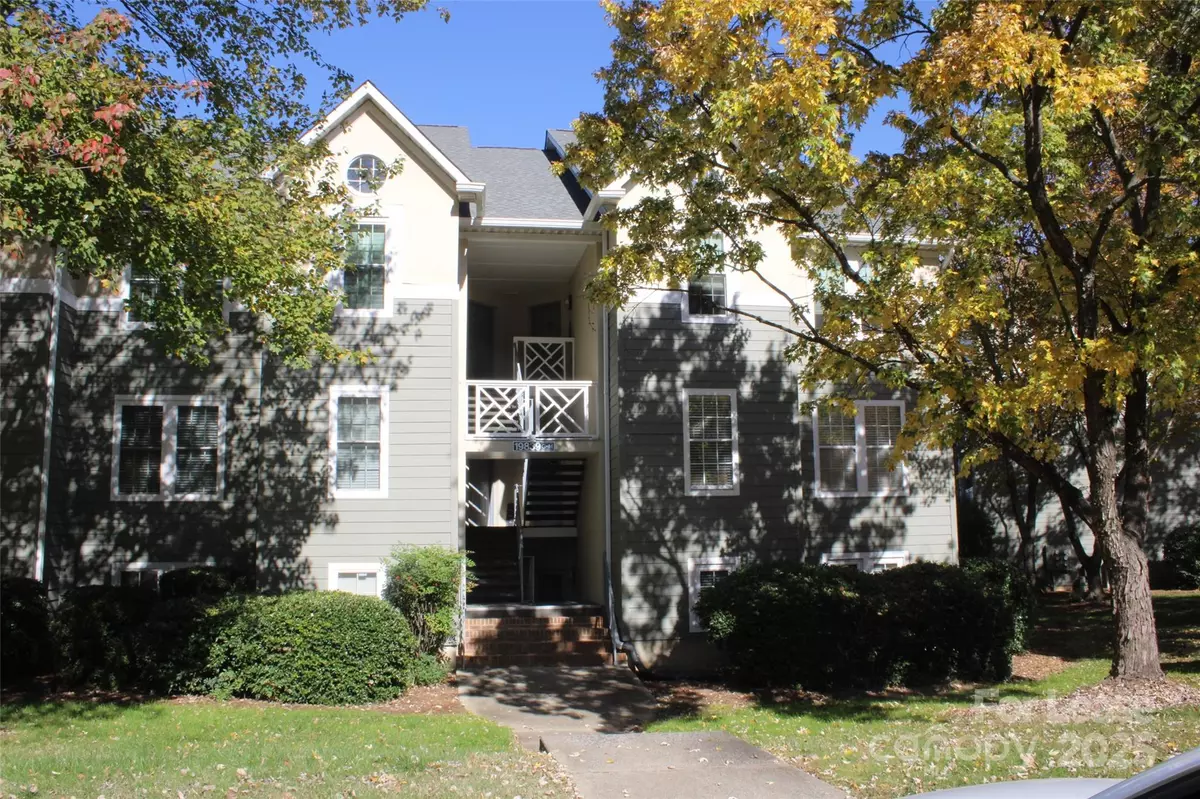 Cornelius, NC 28031,19839 Henderson RD #M