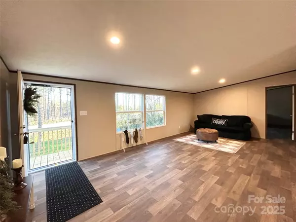 Mooresboro, NC 28114,3336 Cliffside RD