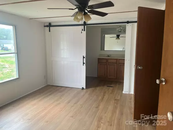 Troutman, NC 28166,179 Overcash RD