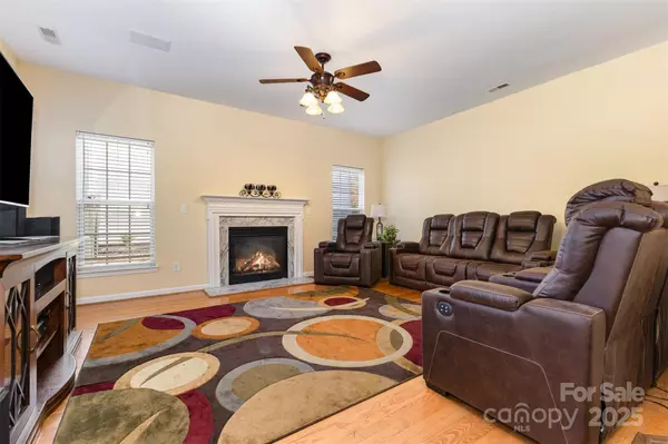 Lake Wylie, SC 29710,4149 Autumn Cove DR