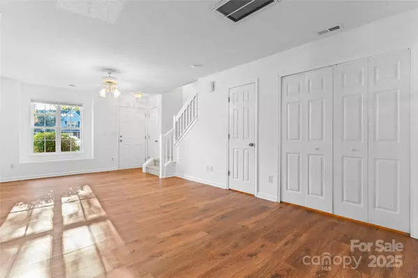 Charlotte, NC 28214,12318 Hennigan Place LN