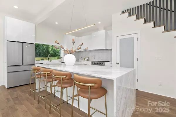 Charlotte, NC 28204,2414 E 7th ST