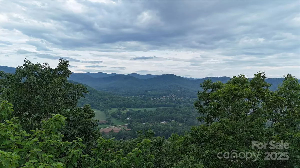 Arden, NC 28704,27 Deer Grass CT