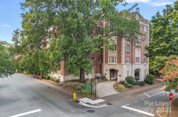 Charlotte, NC 28202,301 W 10th ST #502