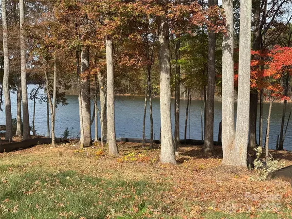 Davidson, NC 28036,1207 Portofino PL